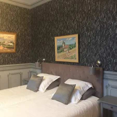 Gounod Hotel 3*